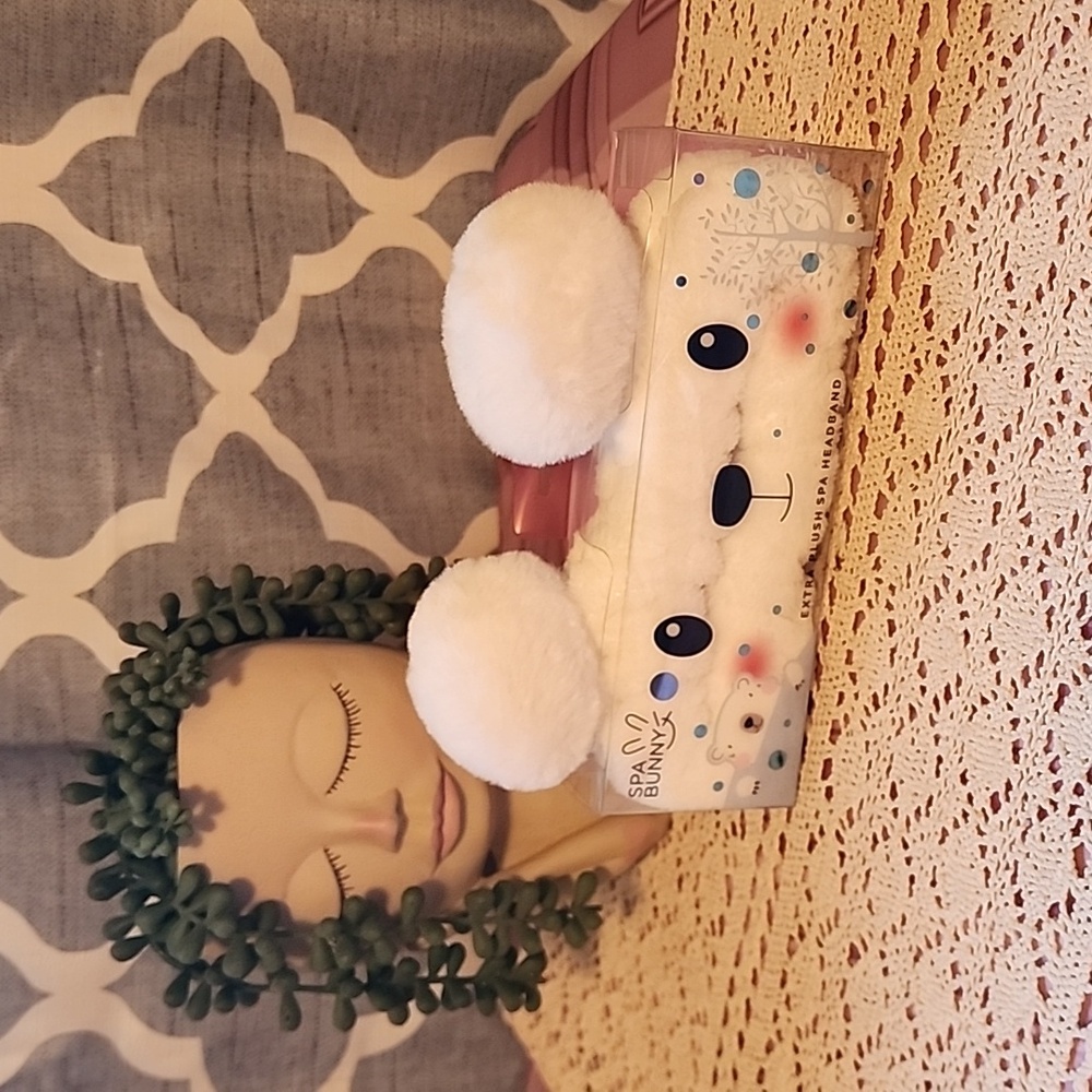 NWT Spa Bunny Plush Spa Headband